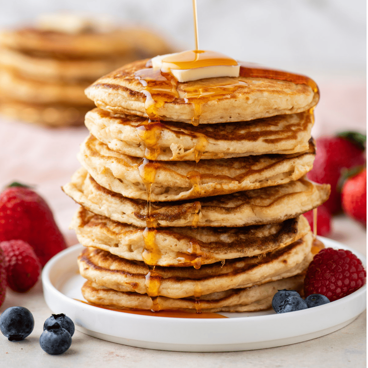 Master Easy Fluffy Pancakes & Homemade Berry Syrup in 10 Minutes